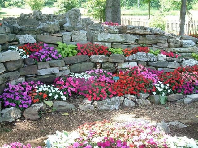 Decoração e Projetos – Decoração de jardins com pedras Decoração e Projetos – Decoração de jardins com pedras