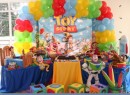 Fotos de decoração de festa infantil Toy Story 1 Créditos: festaagrabah.com.br