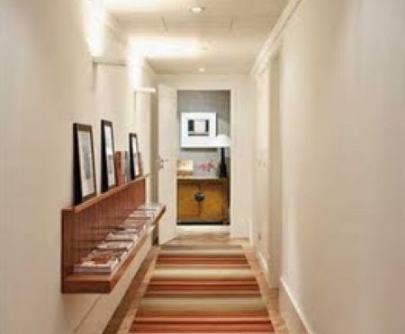 Montar uma decoração para corredor pequeno pode ser uma ótima saída para repaginar o visual de sua casa sem gastar muito (Foto: Divulgação)