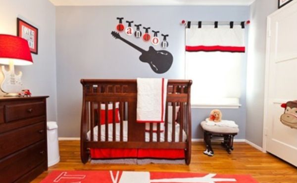 A decoração com estilo rock para quarto de bebê pode seguir por várias vertentes diferentes, basta você escolher o que mais tem em comum com o estilo da família (Foto: Divulgação)