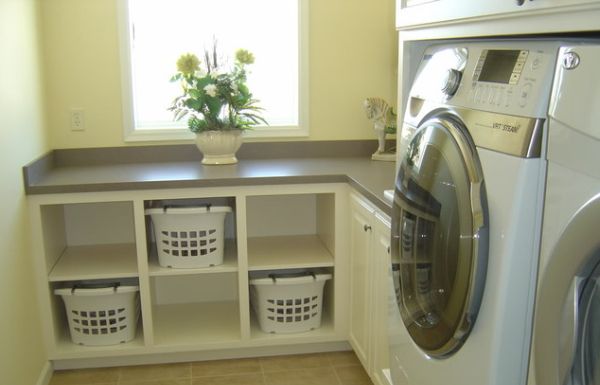 Os projetos de lavanderia pequena devem aproveitar ao máximo o espaço disponível para este setor de sua casa (Foto: Divulgação)