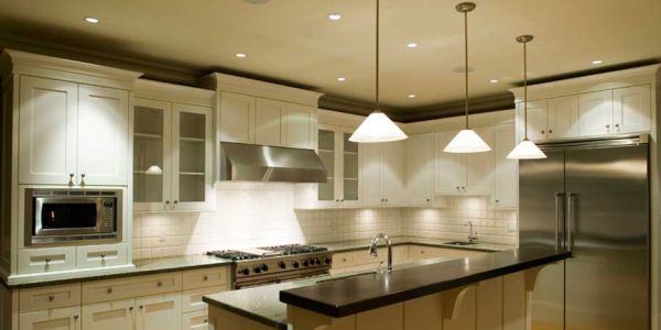 A iluminação para cozinhas é essencial para valorizar toda a decoração deste ambiente (Foto: Divulgação)