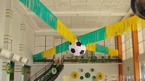 A decoração Copa do Mundo para escola além de divertida pode ser também pedagógica (Foto: Divulgação)