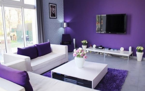 A decoração com roxo para ambientes pode ser o que faltava em sua casa para reanimar os espaços (Foto: Divulgação)