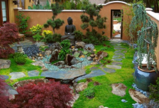 A decoração de jardim japonês vai proporcionar a você um espaço a mais para relaxar e descansar (Foto: underscripts.com)        