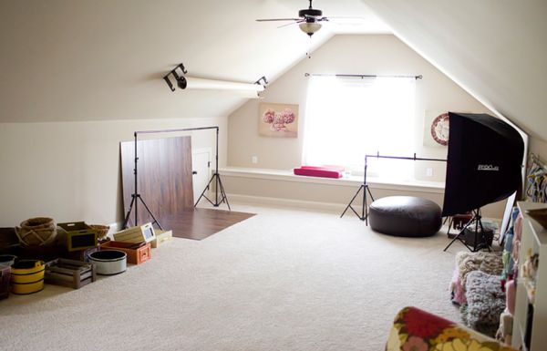 A decoração para estúdio fotográfico em casa deve também ser bonita, além de funcional (Foto: blog.confessionsofanewoldhomeowner.com)           