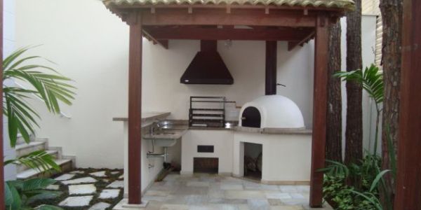 Um projeto de churrasqueira para espaços pequenos é a solução para falta de diversão em sua casa (Foto: decorandocasas.com.br)    