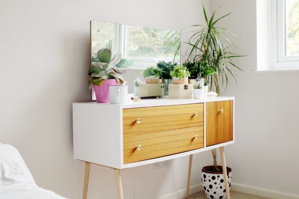 Opte por esta ideia de pintura moderna para móveis antigos para renovar os seus espaços (Foto: fallfordiy.com) 
