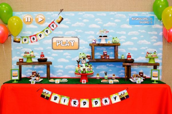 A decoração para festa infantil tema Angry Birds diverte muito os pequenos (Foto: andersruff.com)              