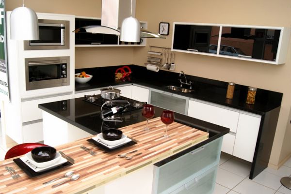  Há muitas e lindas ideias de cozinhas planejadas pequenas e modernas (Foto: casabemfeita.com)       