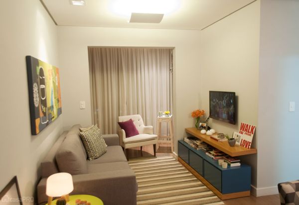 Seguindo dicas de decoração para salas muito pequenas você harmoniza o seu cômodo (Foto: casa.abril.com.br) 