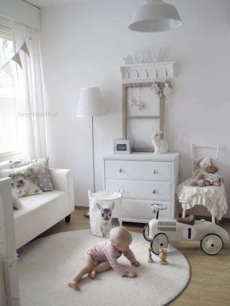 Decorações de quarto de bebê simples podem também ser muito interessantes (Foto: pinterest.com)                           
