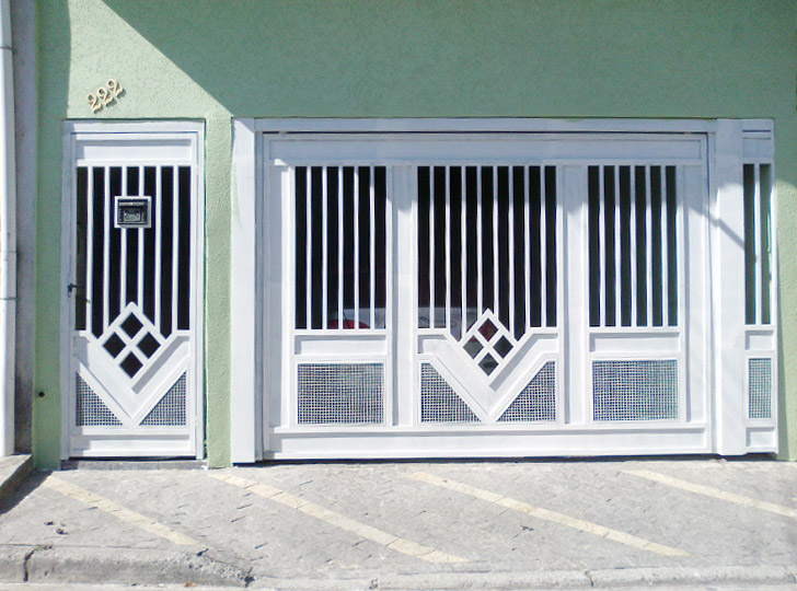 portão residencial com motivos de losango
