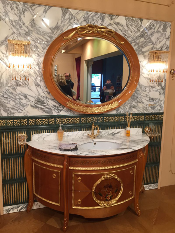 espelho de banheiro vintage