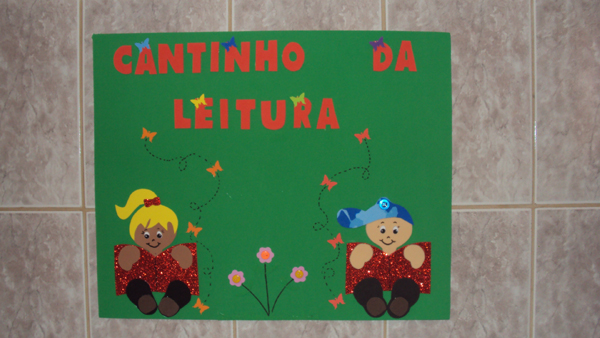 mural canto da leitura 