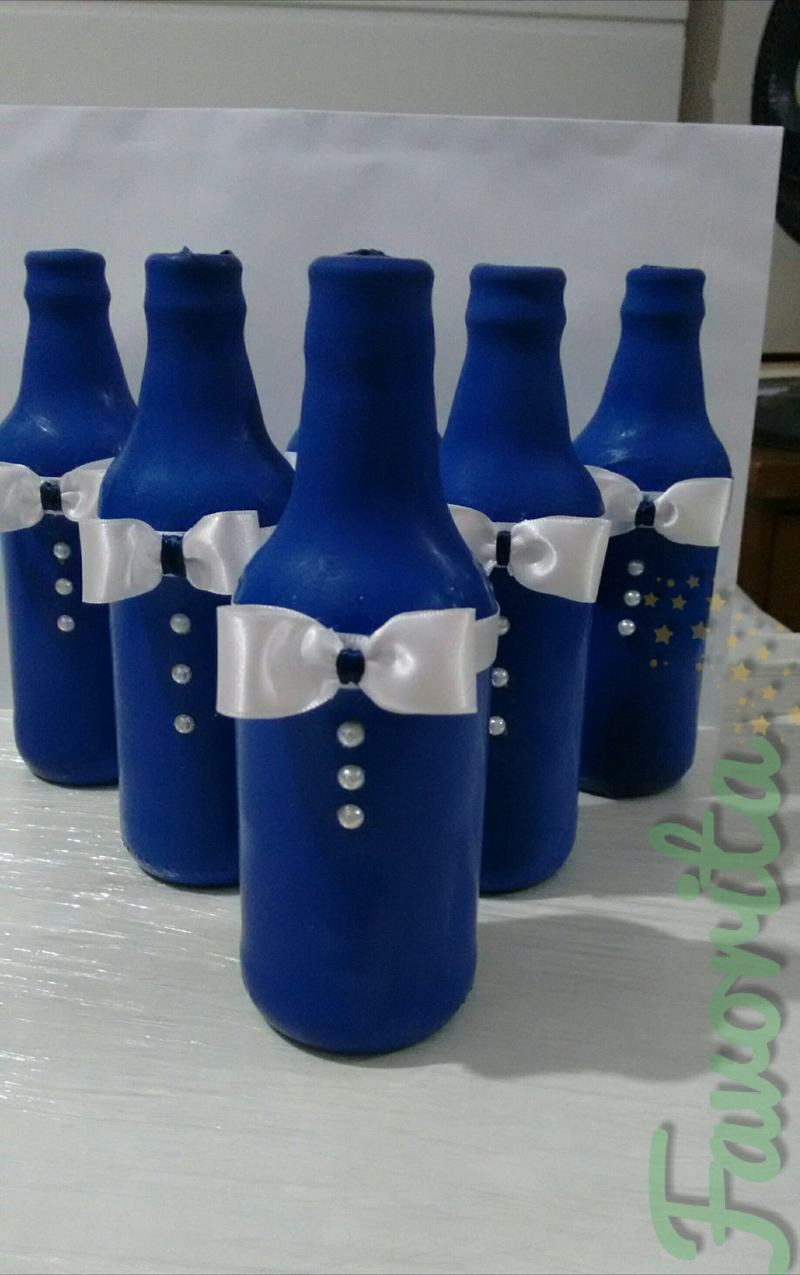  garrafa decorada com bexiga e fita