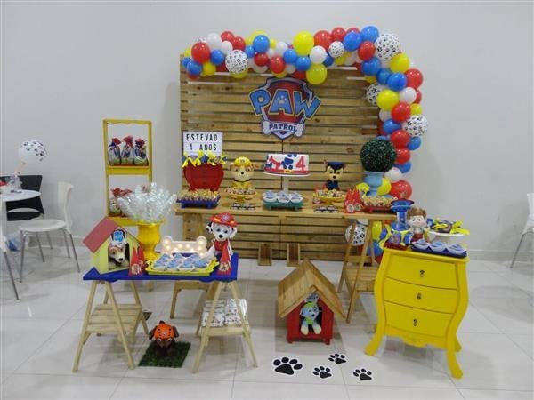 decoração patrulha canina com pallet