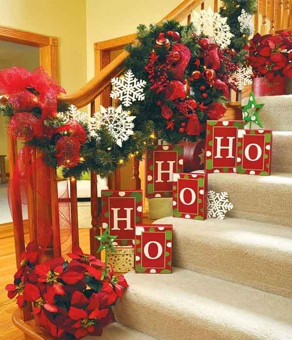Decoração natalina para salas com escada