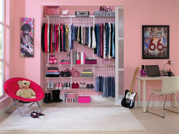 closet aberto para quarto pequeno