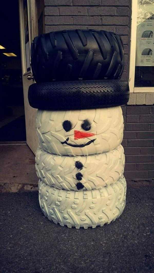 boneco de neve de pneu