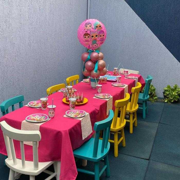 decoração com balões como centro de mesa