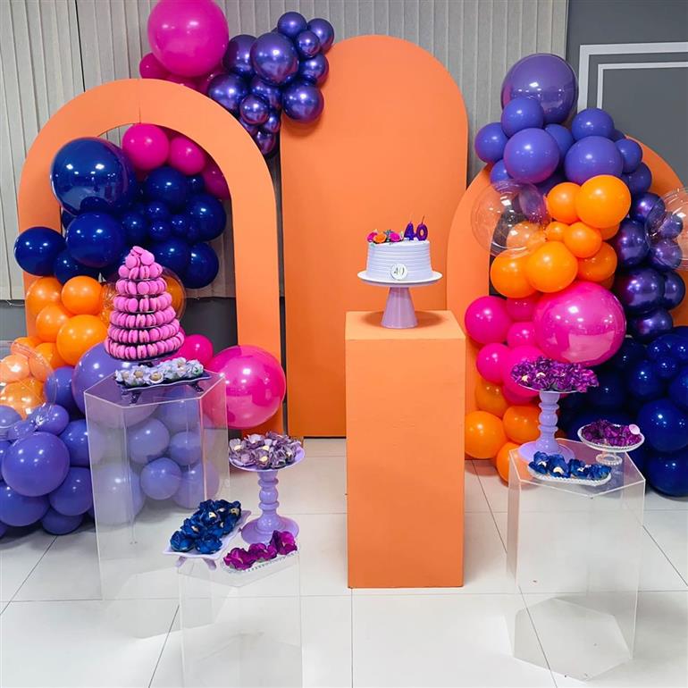 decoração roxo e laranja 