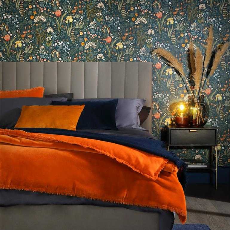 cores que combinam com laranja na decoração