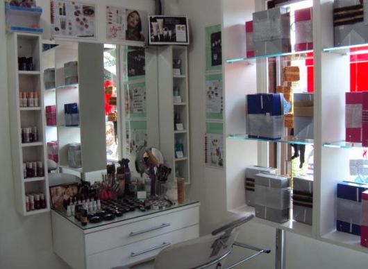 Decoraç u00e3o e Projetos Decoraç u00e3o para Loja de Cosméticos -> Decoração De Loja Pequena De Cosmeticos Decoraç u00e3o e Projetos Decoraç u00e3o para Loja de Cosméticos -> Decoração De Loja Pequena De Cosmeticos